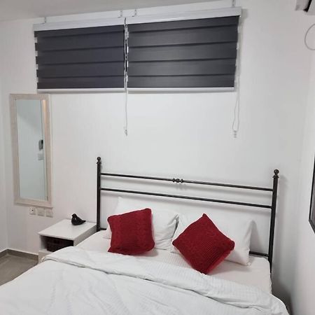 Apartamento דירת זוּגַג מפנקת עם מרפסת משגעת ונוף למפרץ. Eilat Exterior foto