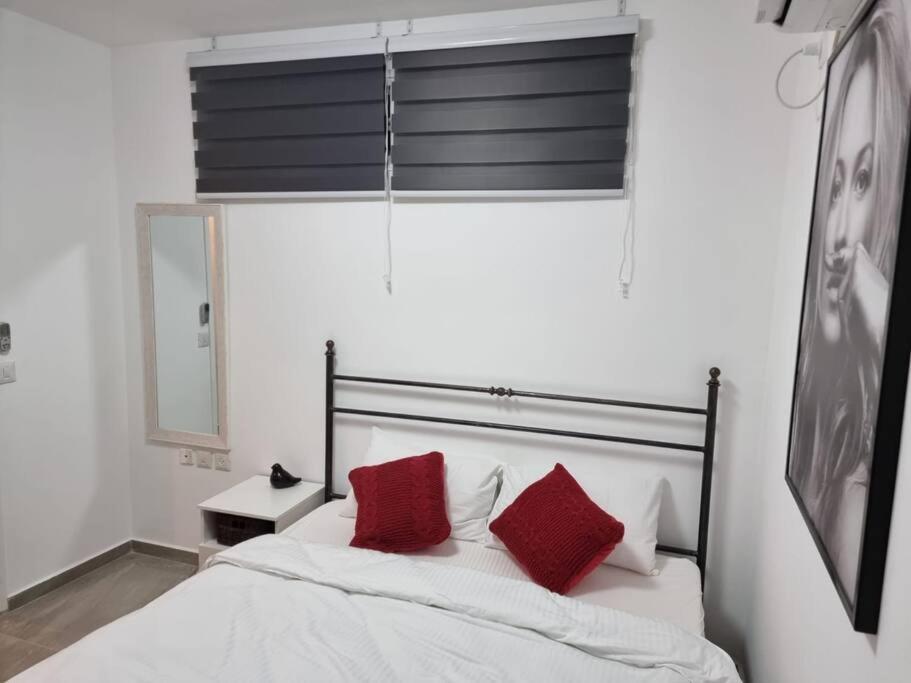 Apartamento דירת זוּגַג מפנקת עם מרפסת משגעת ונוף למפרץ. Eilat Exterior foto